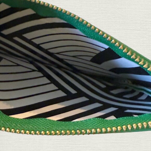 OTG 247 #3 Green pouch bag - Picture 3 of 5